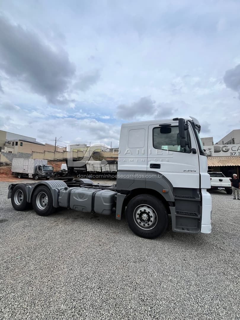 Mercedes Benz Axor 2544 6x2 Teto Baixo 2018, foto 9