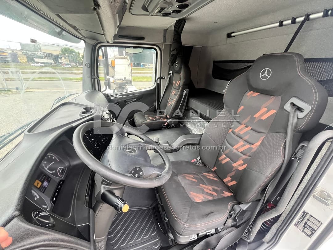 Mercedes Benz Axor 2544 6x2 Teto Baixo 2018, foto 12
